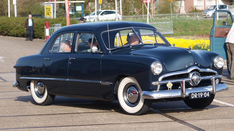 Why is the 1949 Ford called 'shoebox?'