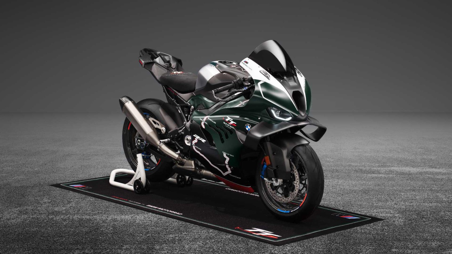 BMW drops 115-unit M 1000 RR Isle of Man TT limited edition