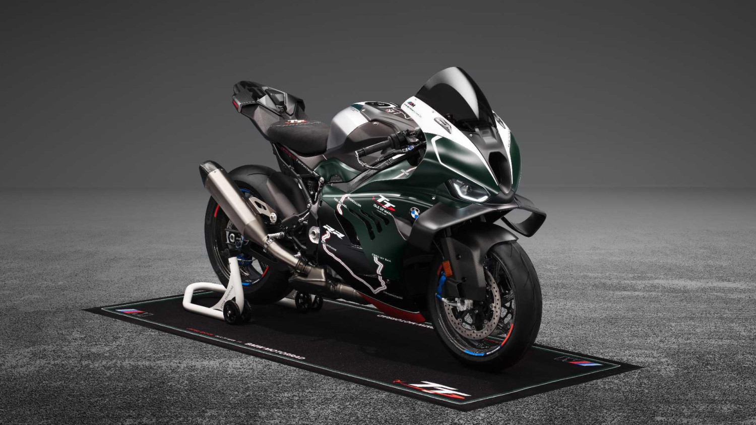 BMW drops 115-unit M 1000 RR Isle of Man TT limited edition