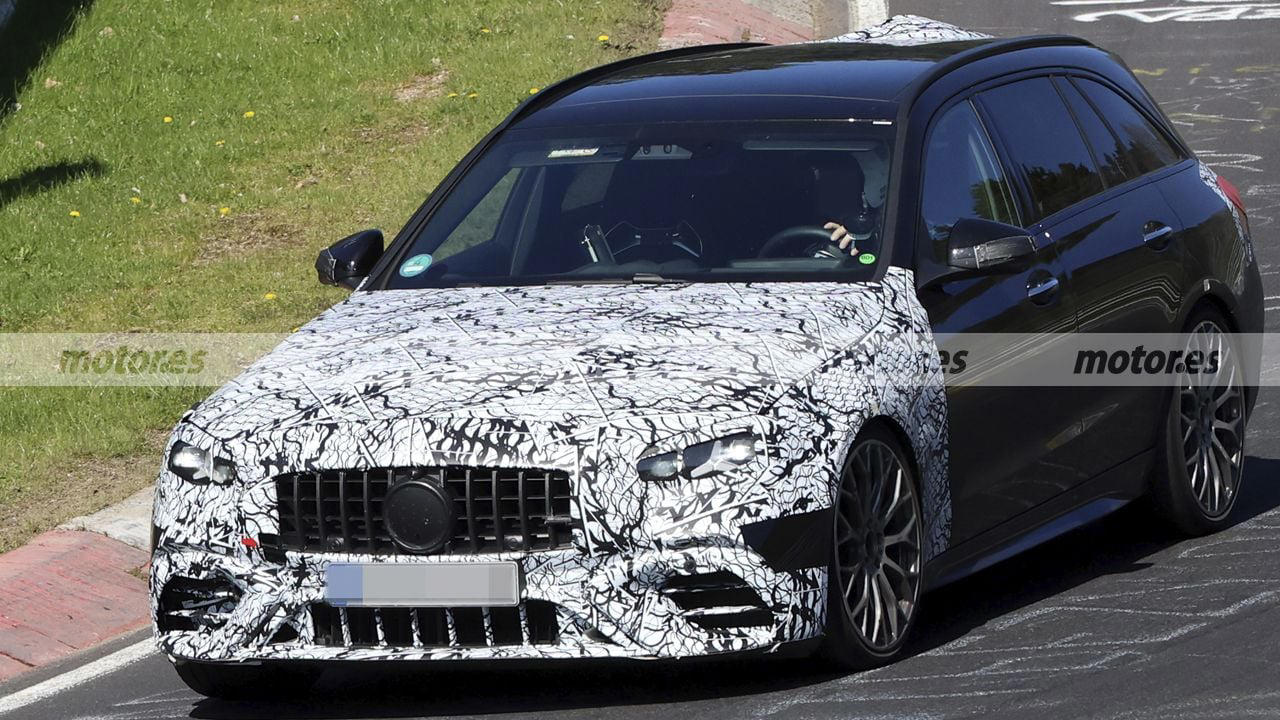 El Mercedes-AMG C 53 Estate 2027 ya rueda en Nürburgring y deja ver su evolución más clara