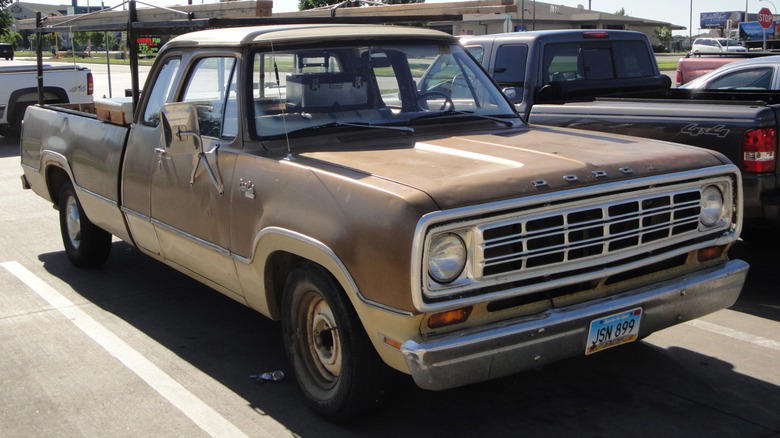 Not Ford, not Chevy: This automaker made the first extended cab truck