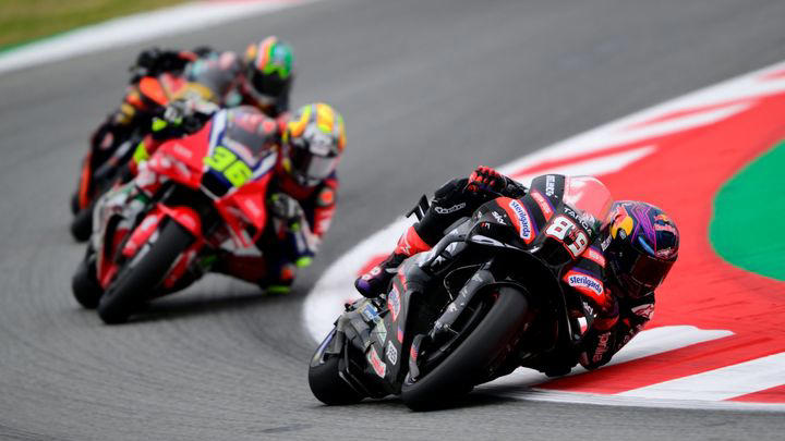 Pol Espargaró y Valentino Rossi explican por qué Barcelona puede dar sorpresas: “La aerodinámica es un arma de doble filo”