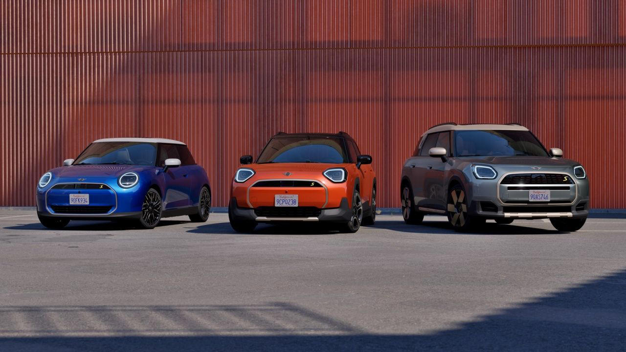 Vuelve el MINI clásico: la marca prepara un modelo más pequeño que el Cooper para competir con el FIAT 500