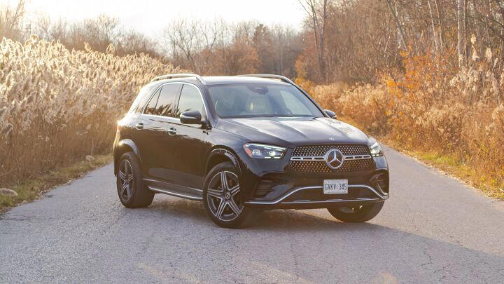 Mercedes-Benz, Mercedes-Benz recalling nearly 150,000 vehicles over screens failing