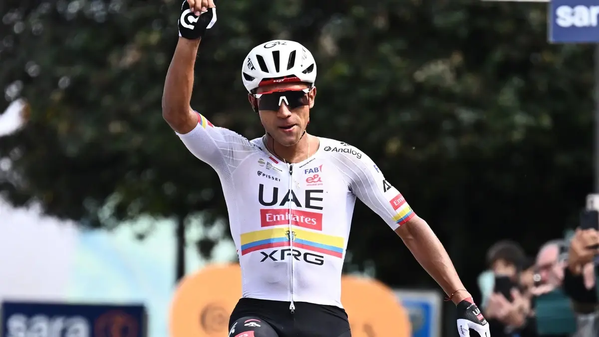 Giro de Italia: Javi Romo se queda sin premio en Fermo