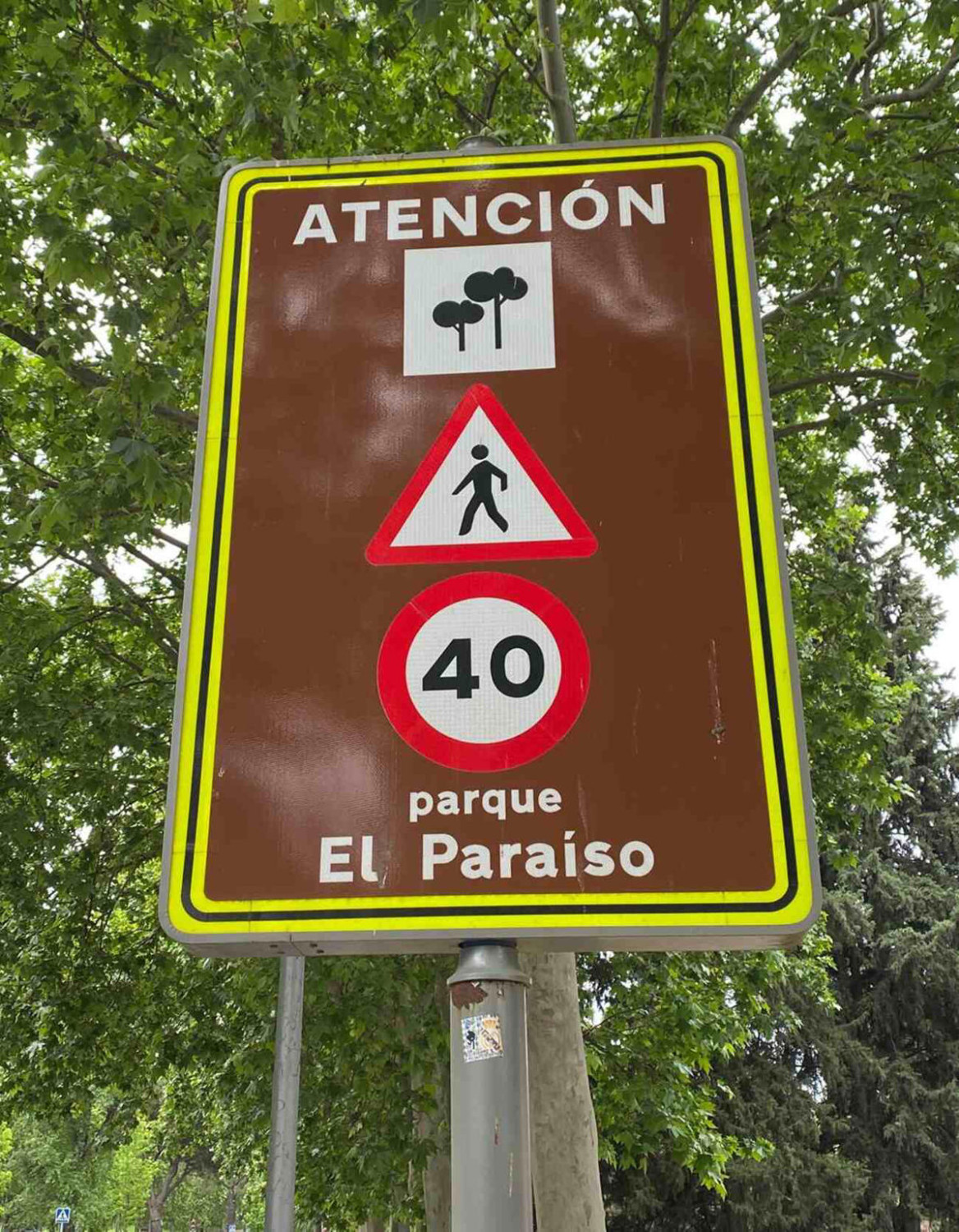 Ni límite ni advertencia común: la señal que está sorprendiendo a miles de conductores en Madrid
