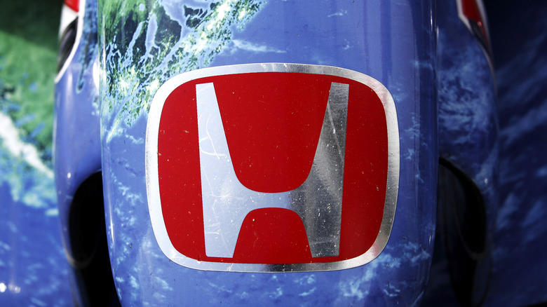 Why Honda made a formula car with its engine in this weird location