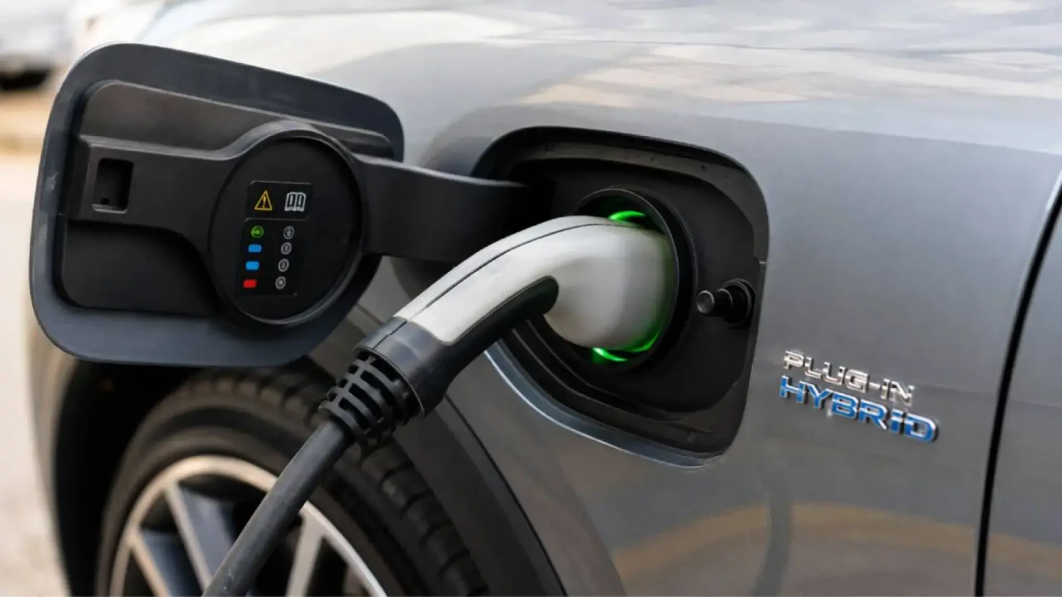 Un estudio confirma lo que muchos pensaban: los coches híbridos enchufables tienen un problema con sus baterías