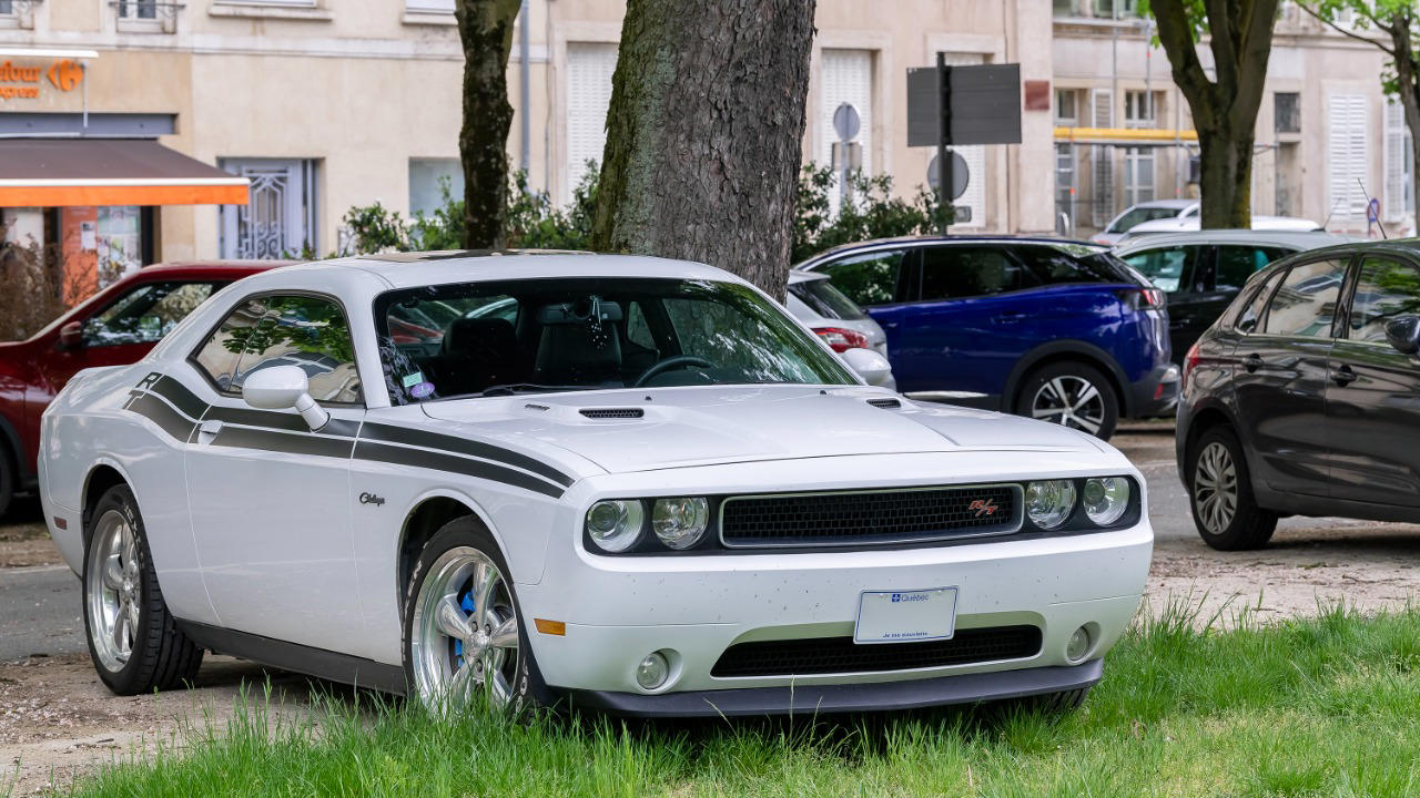 10 American muscle cars built around the biggest V8s ever offered