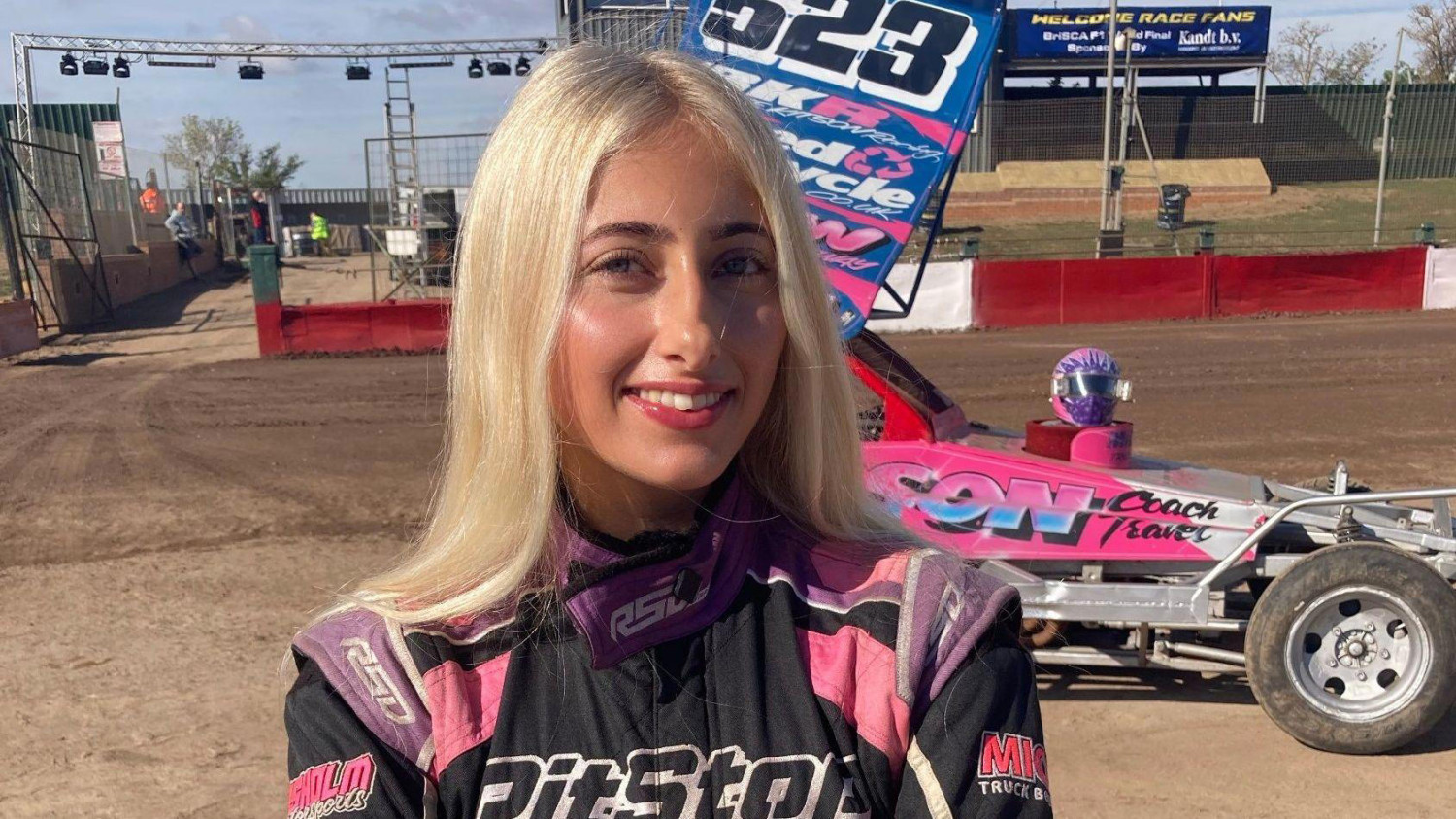 Stock car driver, 18, inspired by dad in world bid