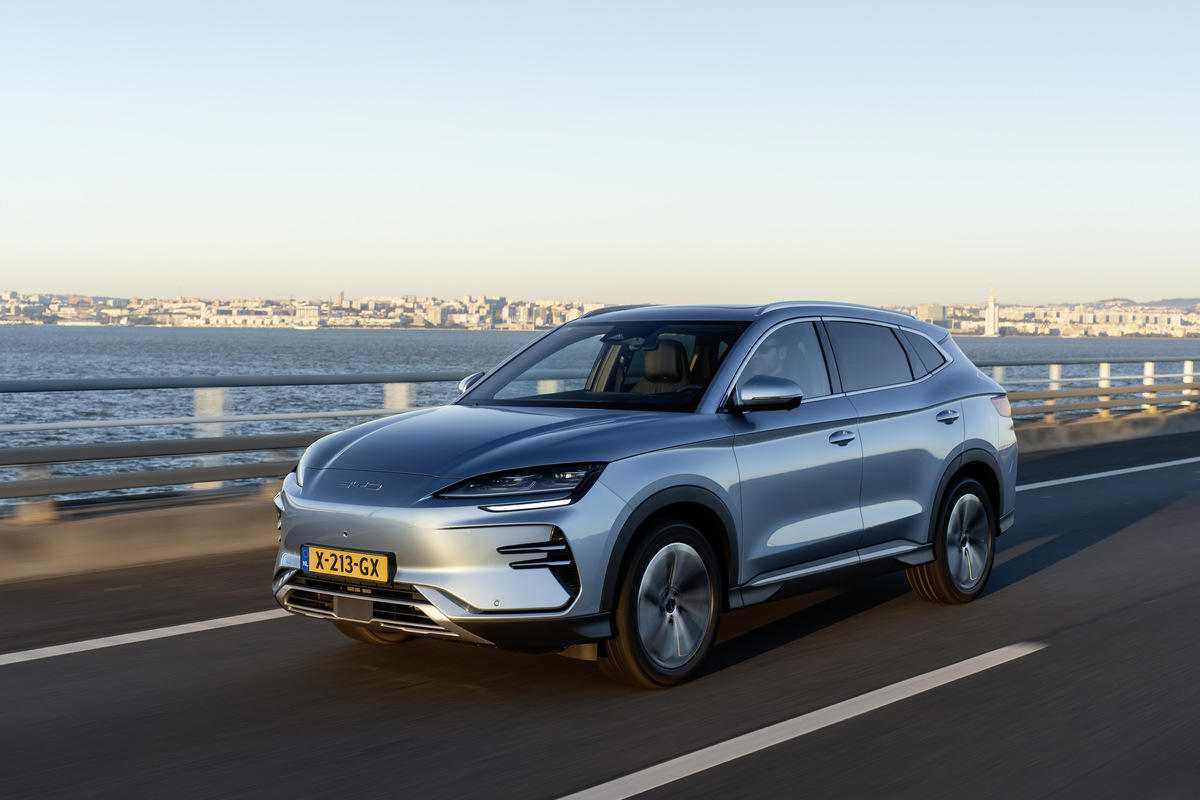 ¿Son seguros los coches chinos? Le preguntamos a la inteligencia artificial y su respuesta es para enmarcar