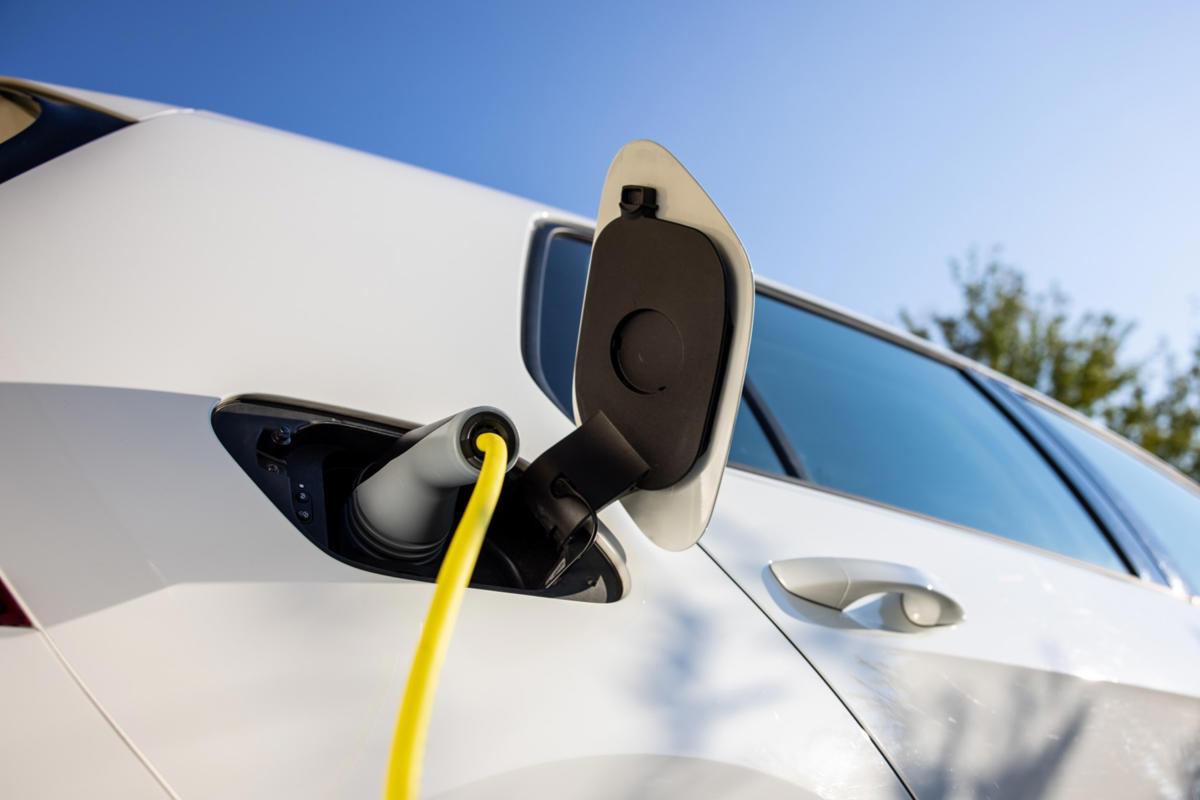 ¿Filas kilométricas para cargar el coche eléctrico? Ya se ha creado una solución y es bastante práctica