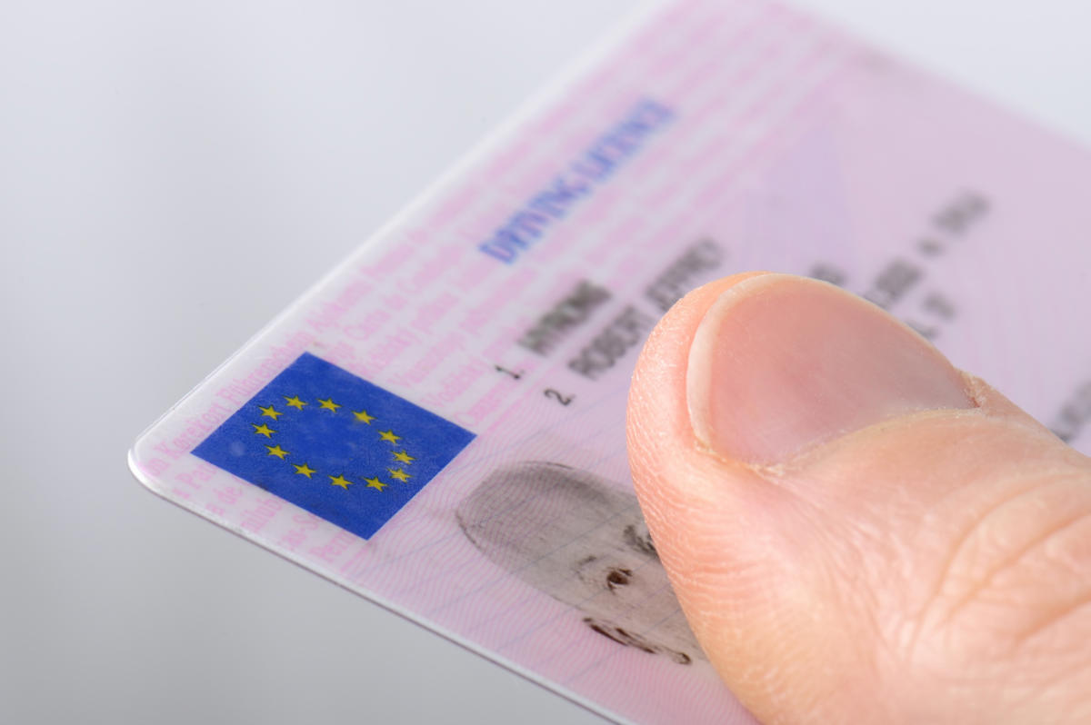 Un juzgado devuelve el carnet de conducir a una persona con problemas de salud mental clínicamente estable
