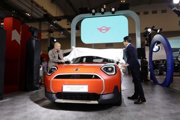 Review MINI Aceman, Perpaduan Futuristik dan Klasik di GJAW 2024