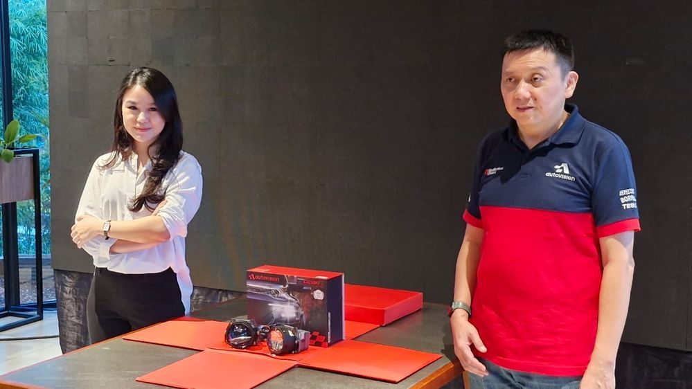 Bi-LED Projector Terbaru dari Autovision, Pengaturan Warna Bisa Dari Smartphone