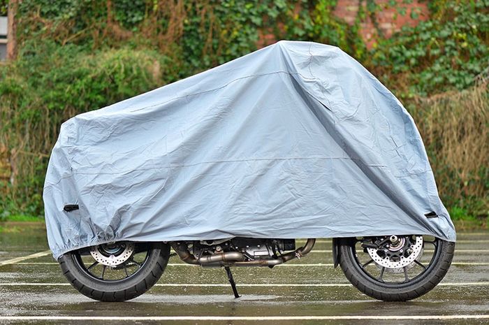 Ini Sebabnya Motor Jarang Dipakai Juga Perlu Ganti Oli Mesin Berkala