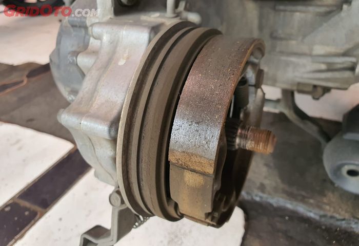 Ini Dua Cara Praktis Agar Rem Teromol Motor Matic Bisa Pakem Kembali
