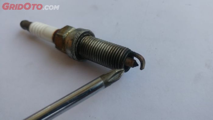 Busi Iridium Penuh Kerak Karbon, Wajib Cek Langsung Komponen Ini