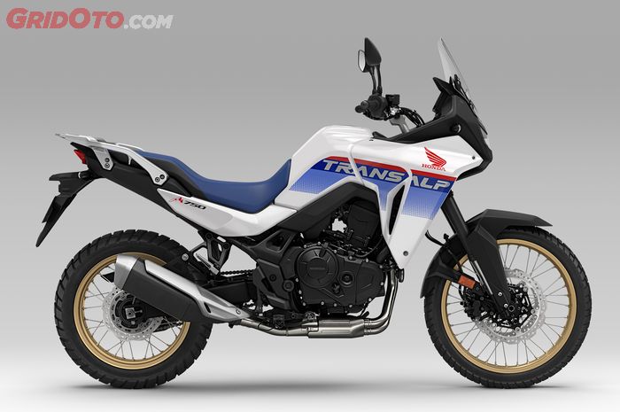 Teknologi PCX 160 RoadSync Ternyata Disematkan pada Moge Adventure Ini