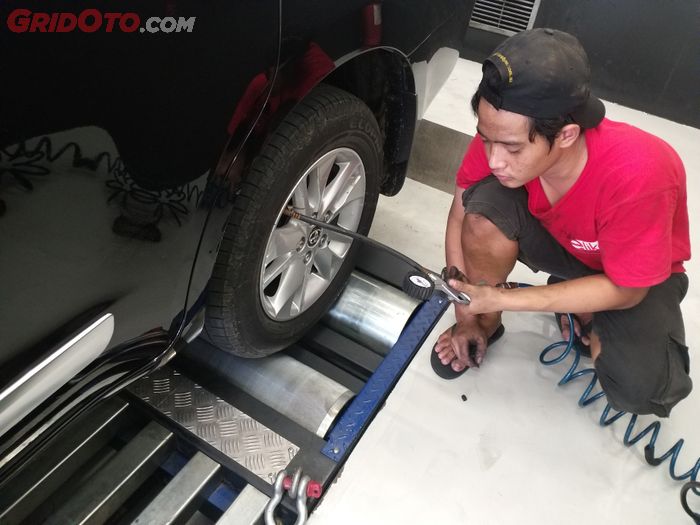 Harus Tahu, Cara Yang Benar Merawat Ban Serep Mobil Tuh Begini