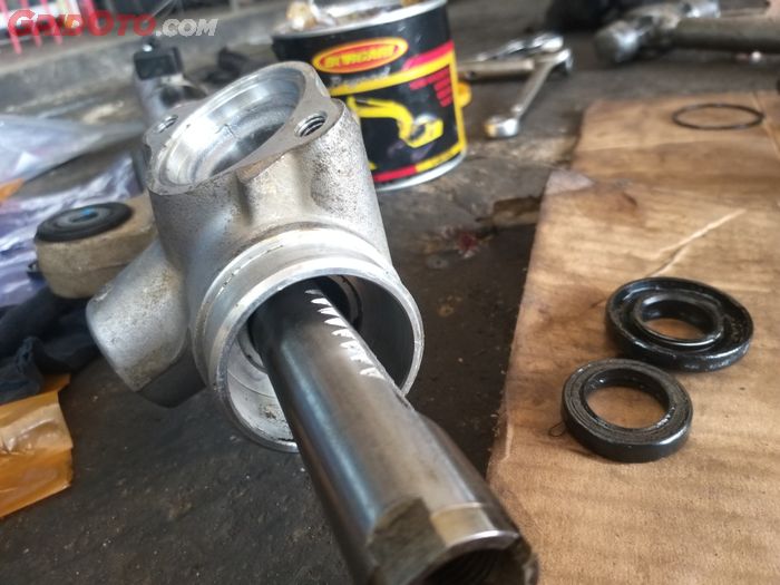Harus Tahu, Part di Power Steering Hidrolik Mobil Bekas Ini Sering Kena