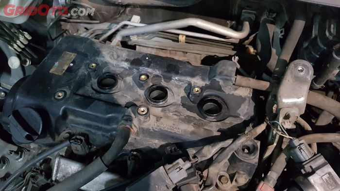 Mesin Mobil Bergetar Saat Diam? Ini Komponen yang Sering Diabaikan!