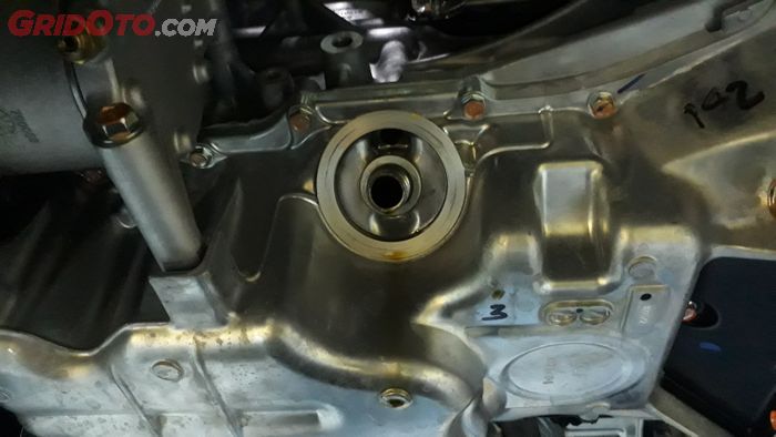 Stop Kebiasaan Menggunakan Filter Oli Sampai Dua Kali Ganti Oli Mesin, Simak Dampaknya