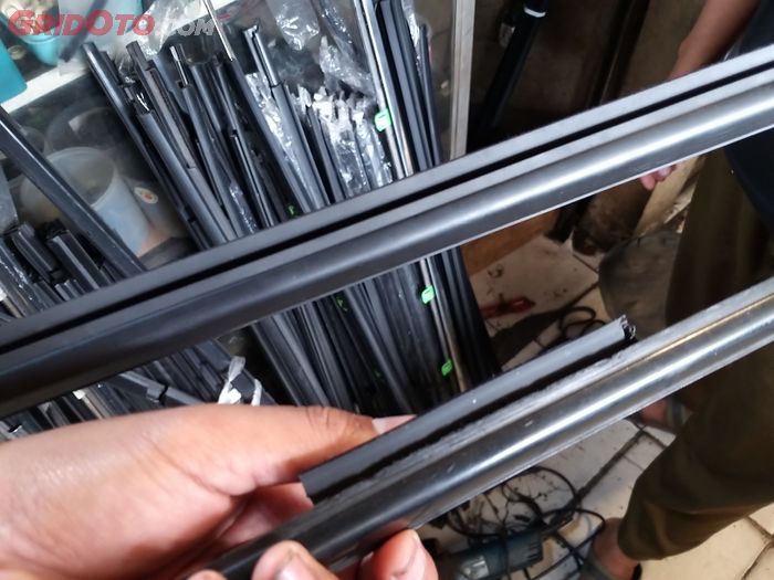 Karet Pelipit Kaca Honda Brio Mulai Rusak, Segini Biaya Gantinya