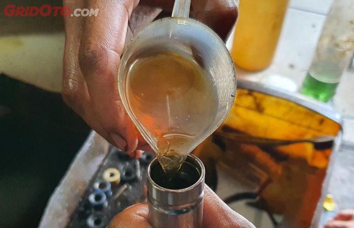 Inilah Ciri-ciri Sokbreker Motor Bekas Minta Diganti, Apa saja?