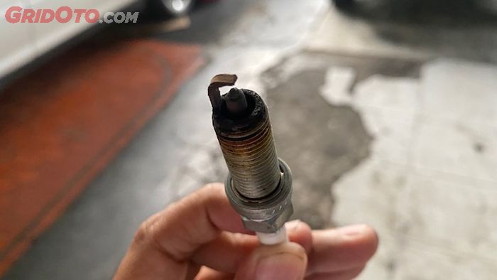 Ternyata Busi Motor Mudah Berkerak Karena Kebiasaan Sepele Ini