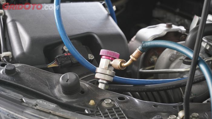 Baru Servis AC Mobil Tapi Cepat Panas Lagi? Cek Penyebabnya Disini
