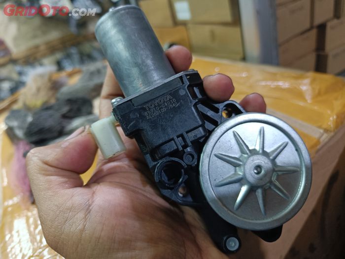 Ganti Motor Power Window Nissan Grand Livina, Siapkan Uang Segini