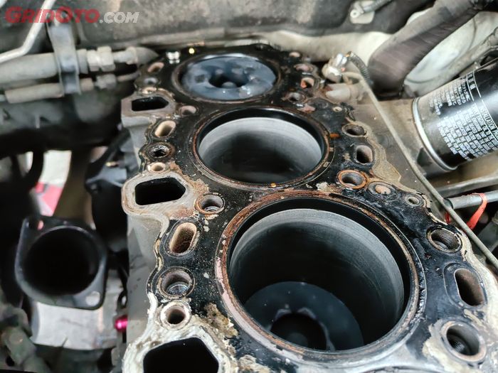 Ternyata Air Radiator Mobil Bekas Habis Terus Bukan Cuma Karena Slang Bocor, Simak