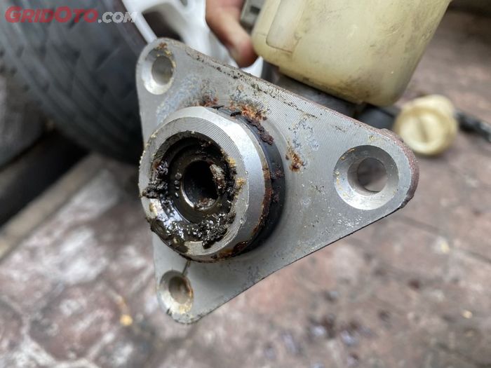 Inilah Tiga Faktor Yang Menyebabkan Rem Mobil Jadi Nggak Pakem