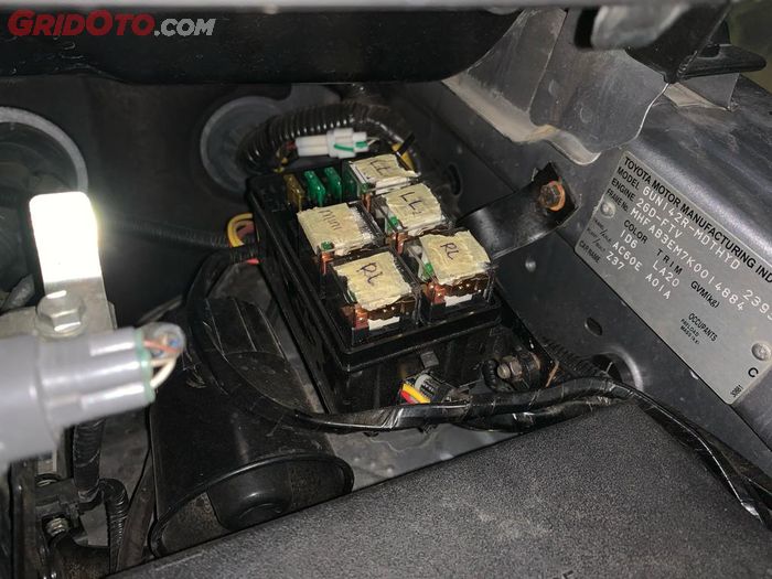 Bukan Cuma Dinamo Starter, Ini Penyebab Starter Mobil Macet!