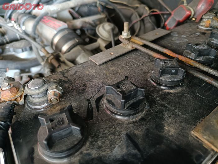Ini Akibatnya Kalau Kepala Aki Mobil Bekas Dikencangkan Berlebihan