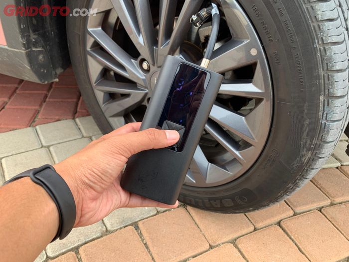 Ini Tiga Cara Ampuh Mencegah Pelek Mobil Bekas Peyang Terkena Lubang