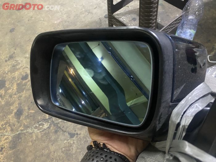 Kaca Spion Fortuner Pecah Enggak Usah Panik, Segini Biaya Gantinya