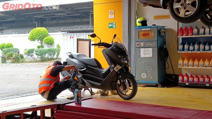 Baru Tahu, Ternyata Segini Batas Aman Vampir Oli di Mesin Motor Bekas