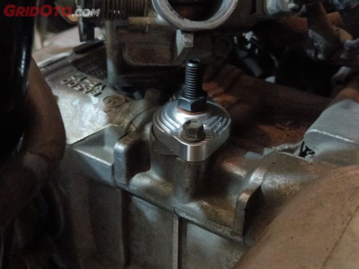 Ternyata Ini Kelebihan Tensioner Rantai Keteng Manual di Motor Matic