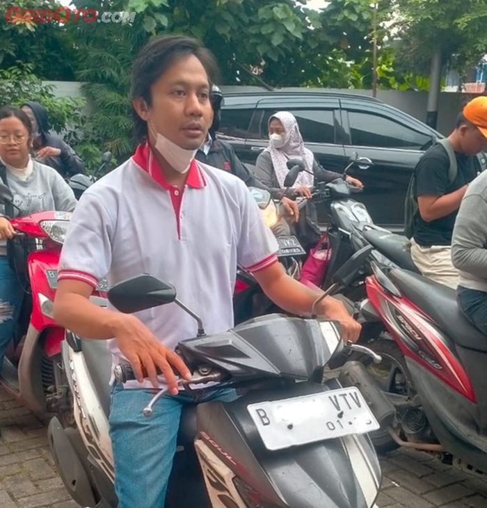 Senangnya Warga Cileduk, Pajak Motor 5 dan 16 Tahun Mati, Cuma Bayar Rp 300 Ribuan