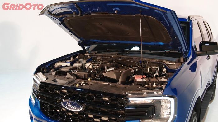 Ini Perbedaan Mesin Ford Everest Sport Dengan Tipe XLT dan Titanium