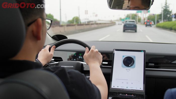 Langsung Dari China Impresi Berkendara JAECOO J5 EV, Performanya Oke?