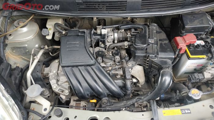 Trik Menghemat Bahan Bakar Saat Mobil Terjebak Macet Panjang