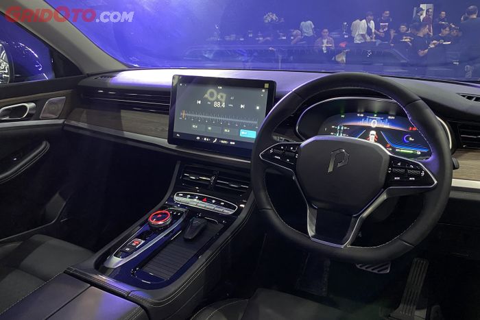 Intip Kabin Polytron G3. Mewah, Lega Buat Penumpang, Fitur Banyak!