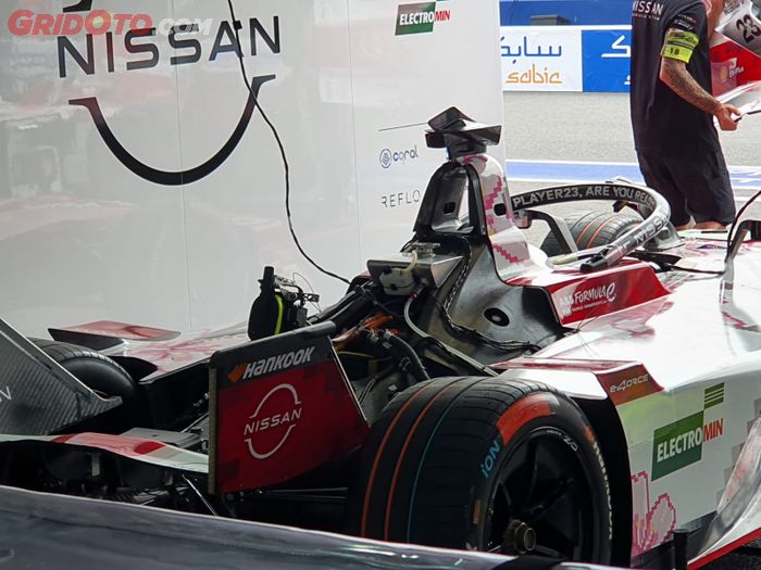 Pakai All Wheel Drive, Sekenceng Ini Mobil Formula E Nissan Terbaru