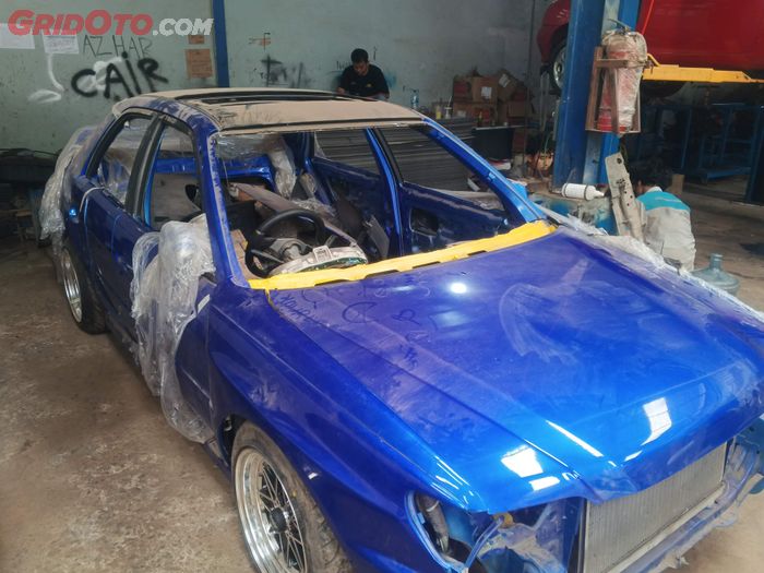 Mobil Nggak Dempul Tapi Bergelombang Setelah Dicat? Ini Peyebabnya