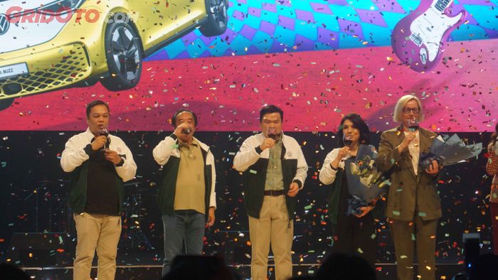 Handover ID. Buzz, VW Resmi Masuki Era Elektrifikasi Pasar Indonesia