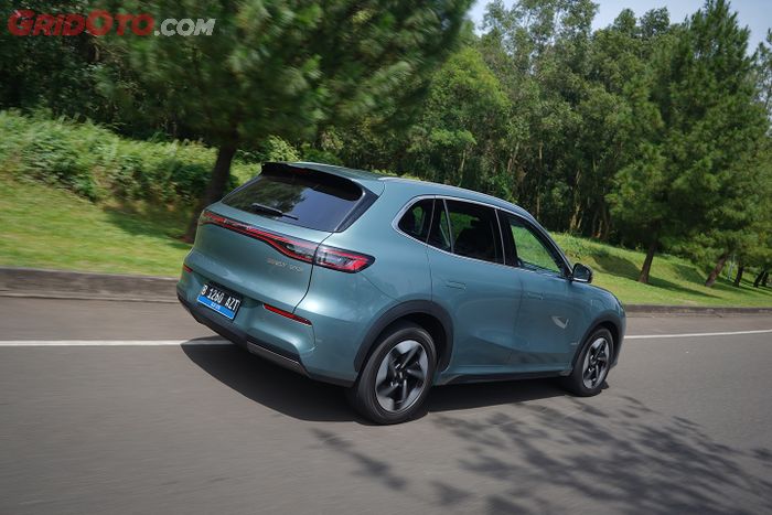 Pantas Jadi Medium SUV EV Terbaik, Rasa Berkendara Geely EX5 Seenak Ini