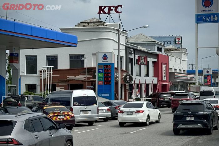 Enggak Kenal Oktan 90, Segini Harga Bahan Bakar Di SPBU Thailand